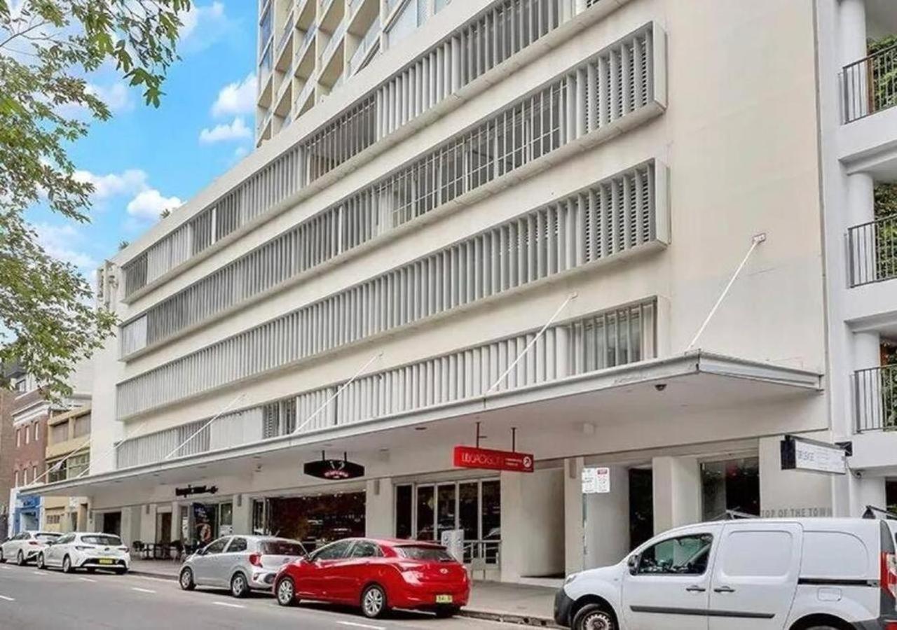 Stylish 2 Bed +24/7 Concierge + Pool + Sauna Appartamento